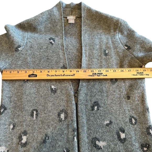 Chico gray and white cheetah metallic print cardigan sweater - Picture 11 of 14